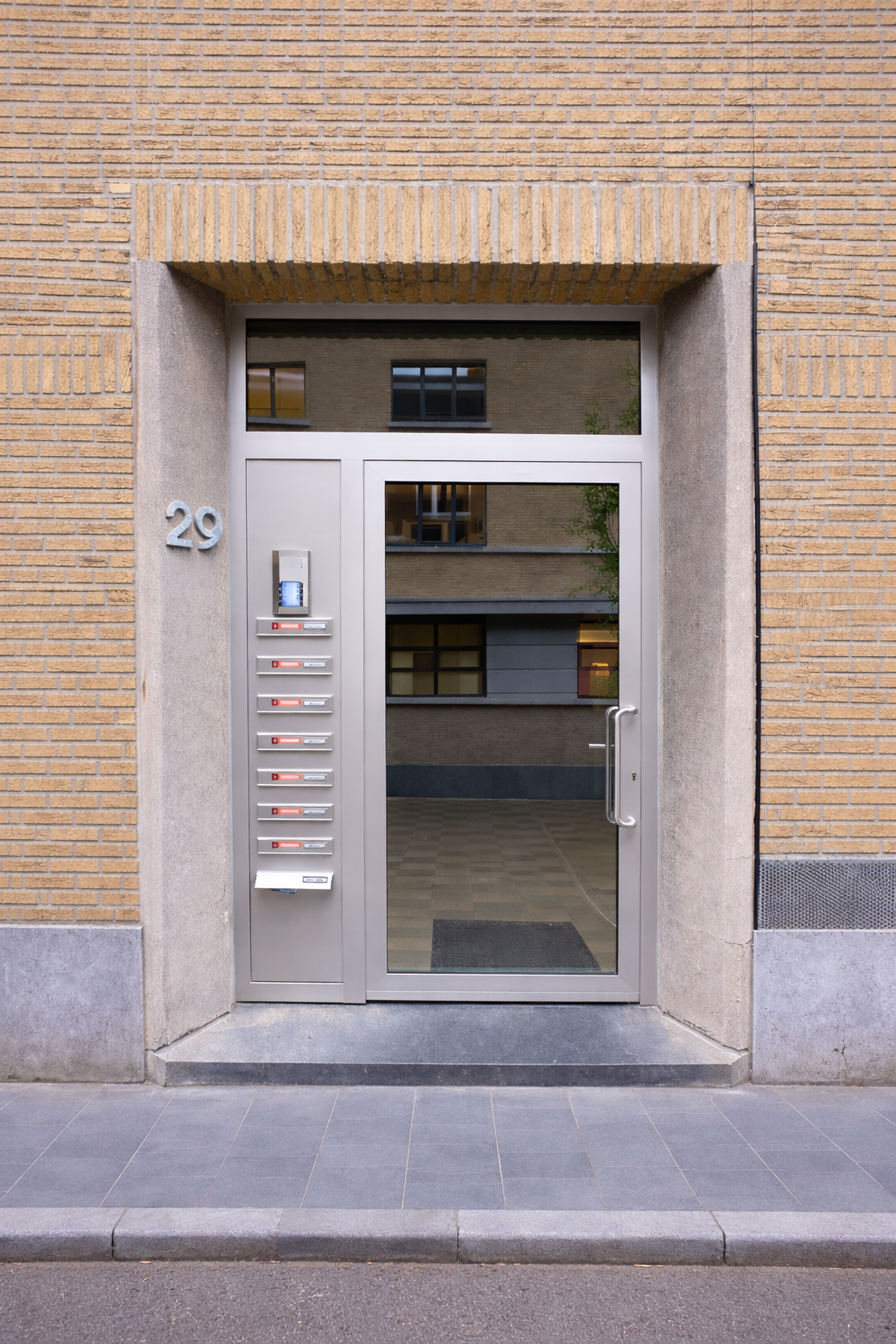 Aluminium voordeur appartementsgebouw Antwerpen